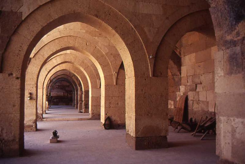 5-Sultanhani (Caravanserraglio),8 agosto 2006.jpg